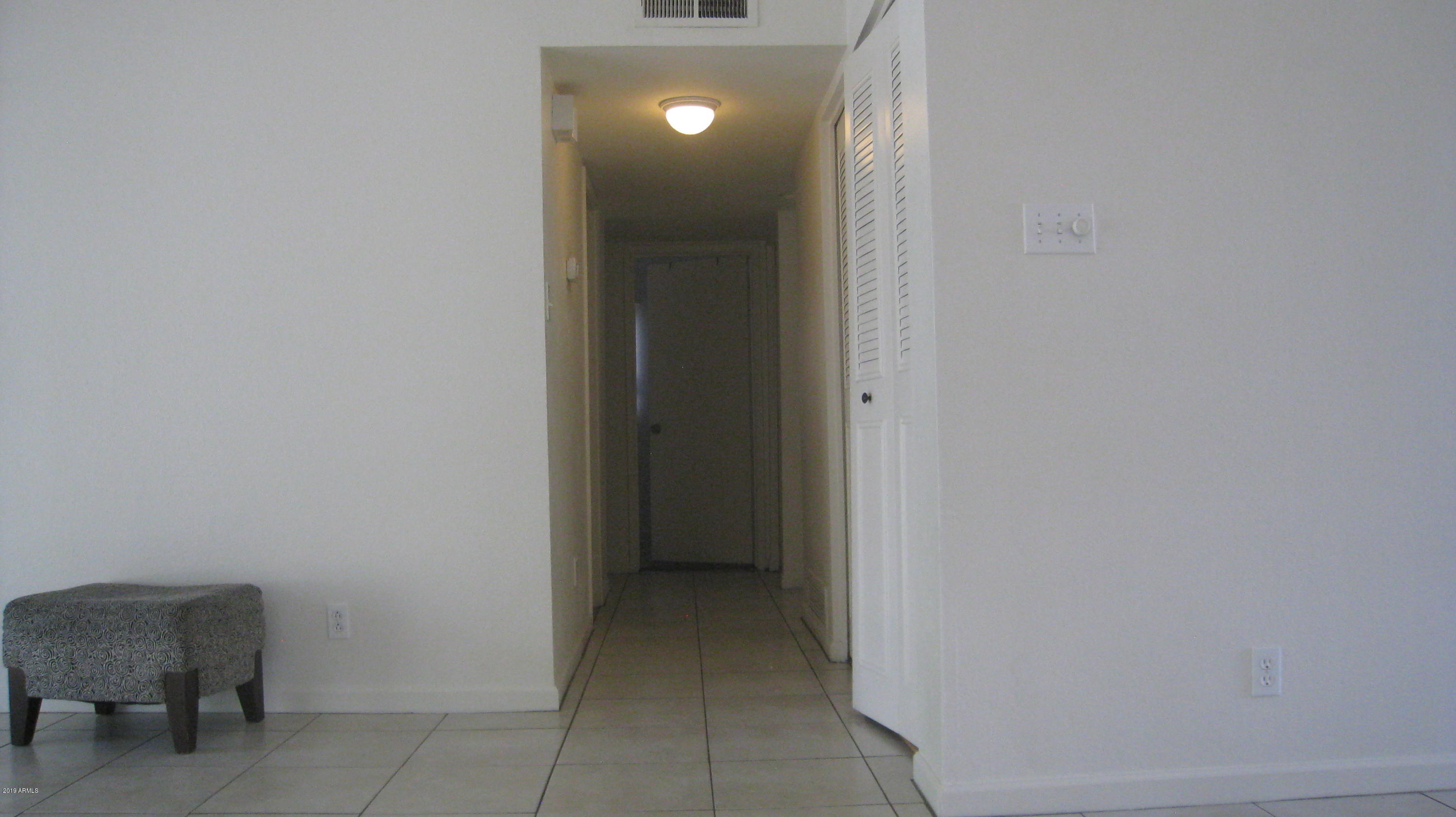 2242 West Cactus Road Phoenix, AZ 85029 - Photo 16 of 28 2242 W Cactus Rd 016