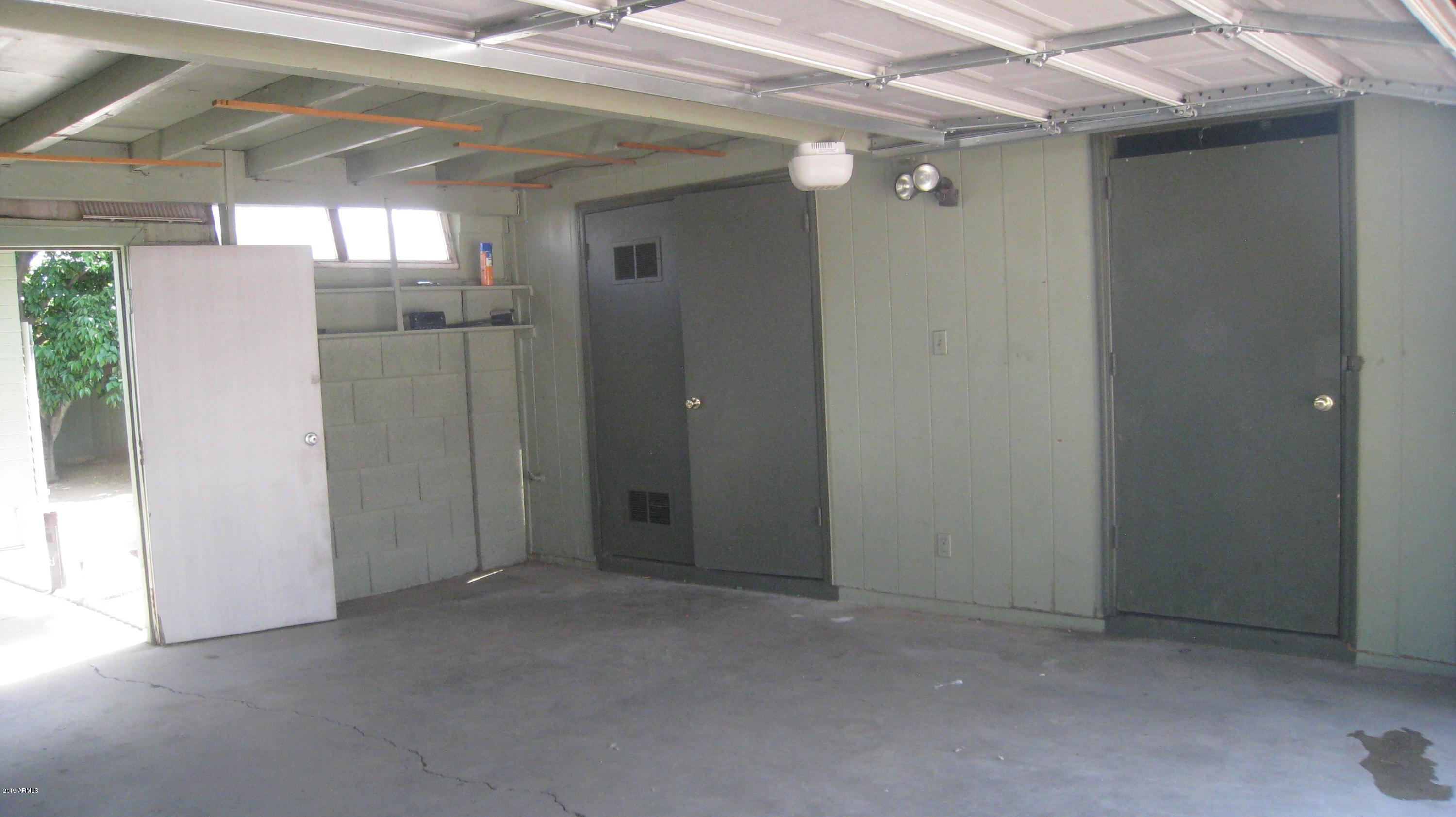 2242 West Cactus Road Phoenix, AZ 85029 - Photo 25 of 28 2242 W Cactus Rd 030