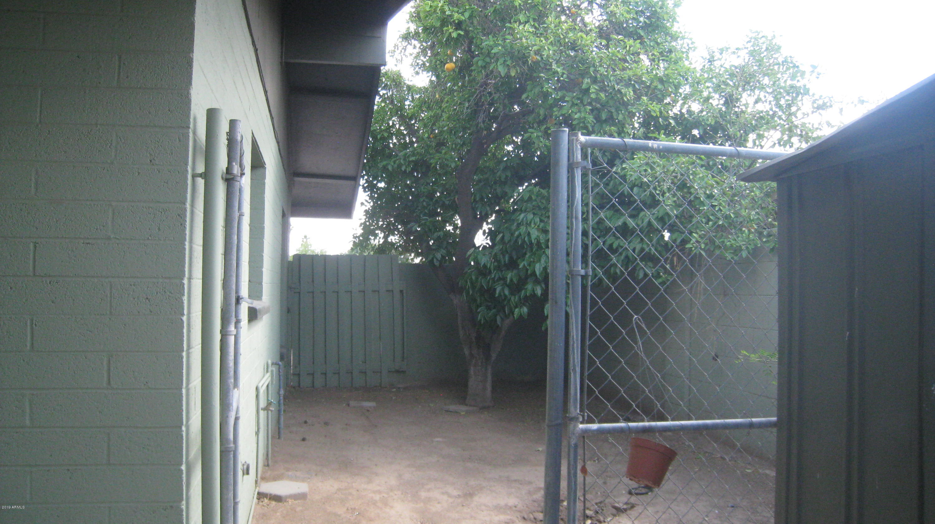 2242 West Cactus Road Phoenix, AZ 85029 - Photo 26 of 28 2242 W Cactus Rd 023