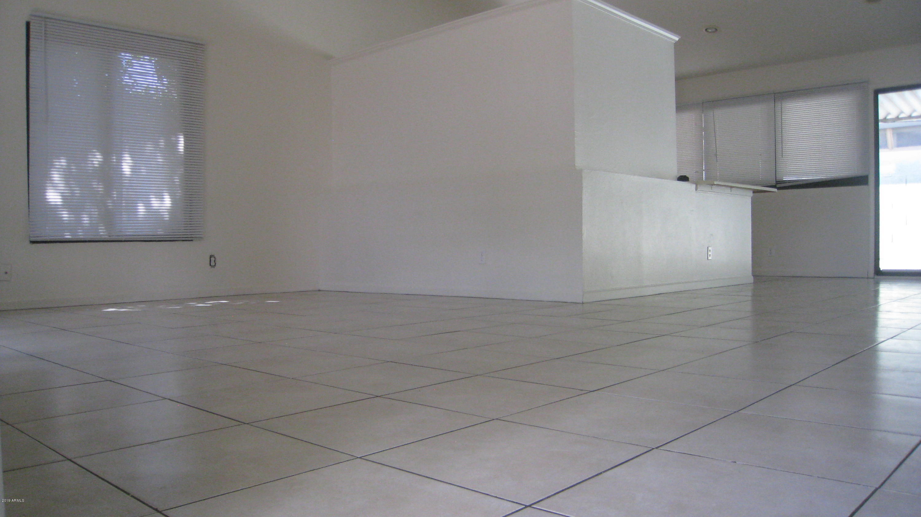 2242 West Cactus Road Phoenix, AZ 85029 - Photo 9 of 28 2242 W Cactus Rd 008