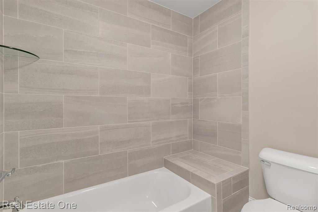 279 West Tienken Road Rochester Hills, MI 48306 - Photo 32 of 43