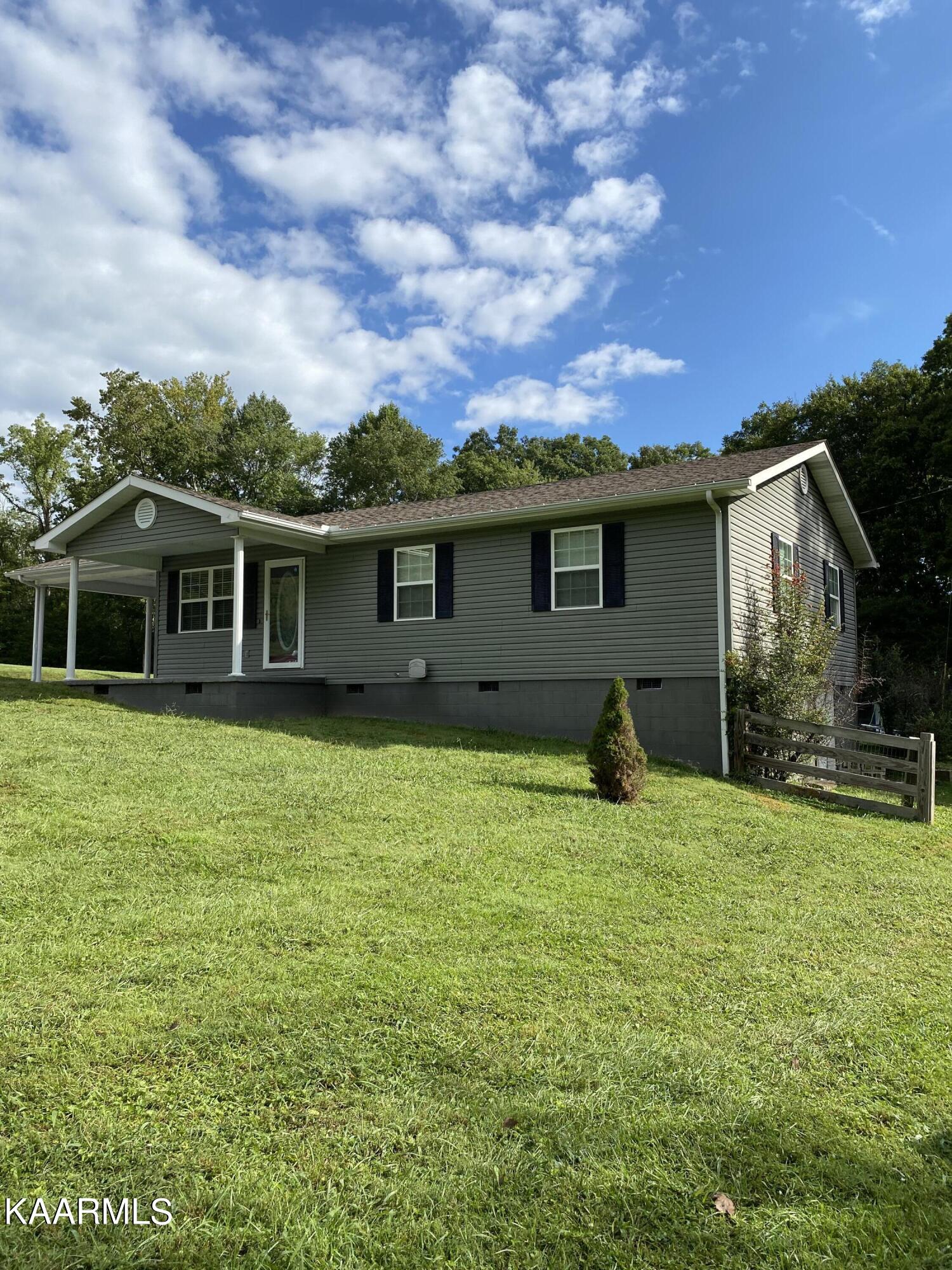 283 Verdun Road Oneida, TN 37841 - Photo 1 of 20 front