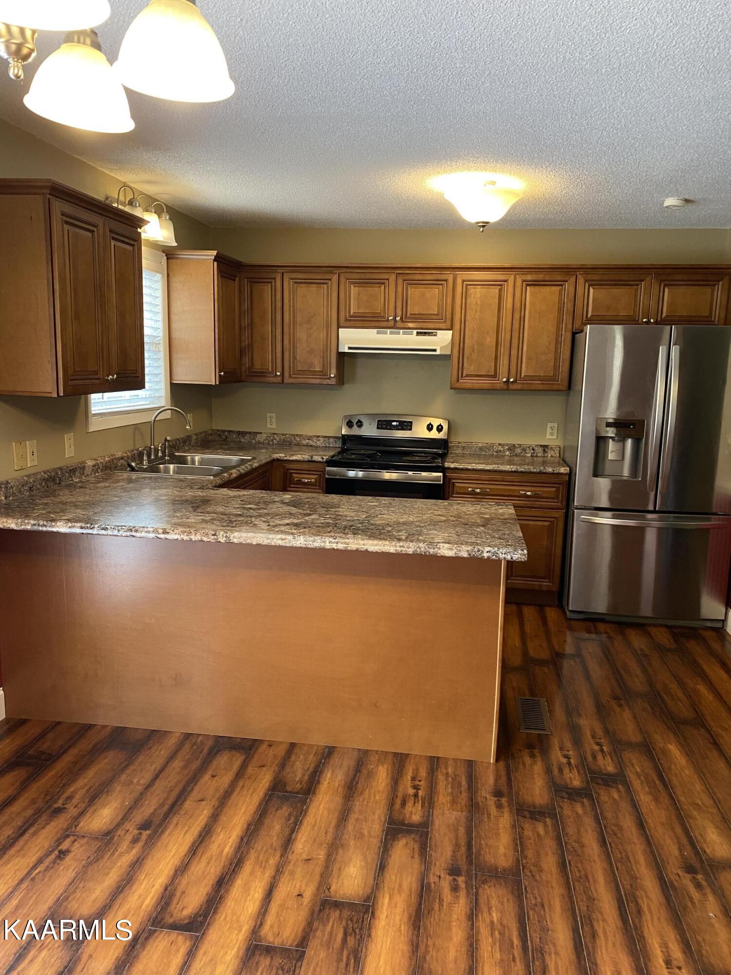 283 Verdun Road Oneida, TN 37841 - Photo 12 of 20 kitchen