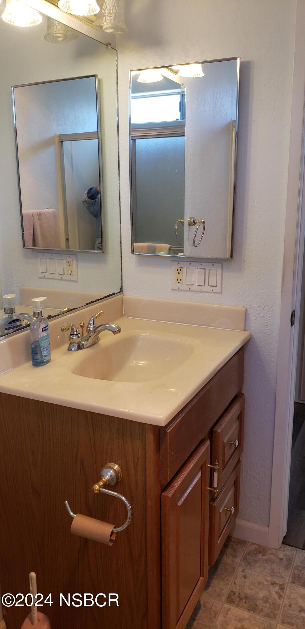 624 North Seventh Street Lompoc, CA 93436 - Photo 7 of 8 Hall Bath