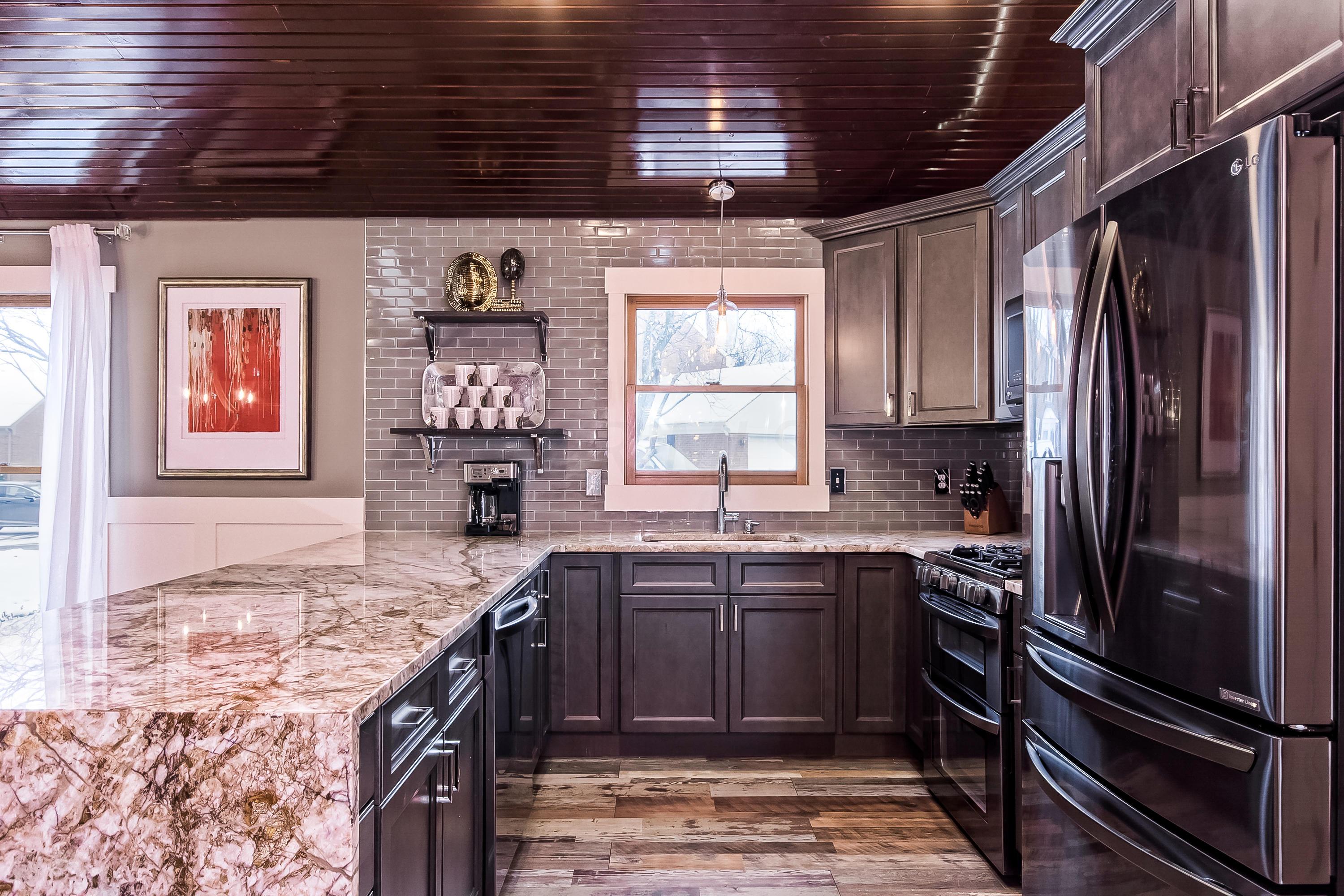 2145 Sandston Road Upper Arlington, OH 43220 - Photo 10 of 45 F 2145 Sandston056