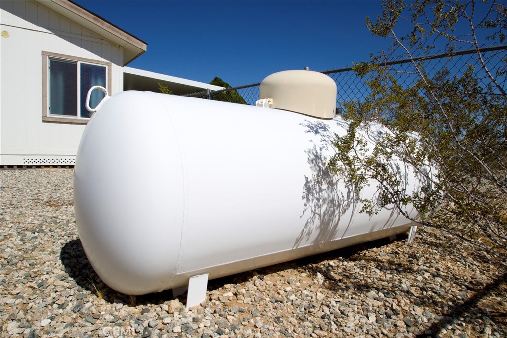 4742 Avenida La Mirada Joshua Tree, CA 92252 - Photo 42 of 45 a view of balcony