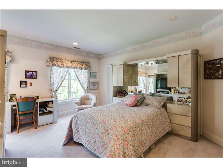 824 Cox Road Moorestown, NJ 08057 - Photo 18 of 25 Bedroom 3