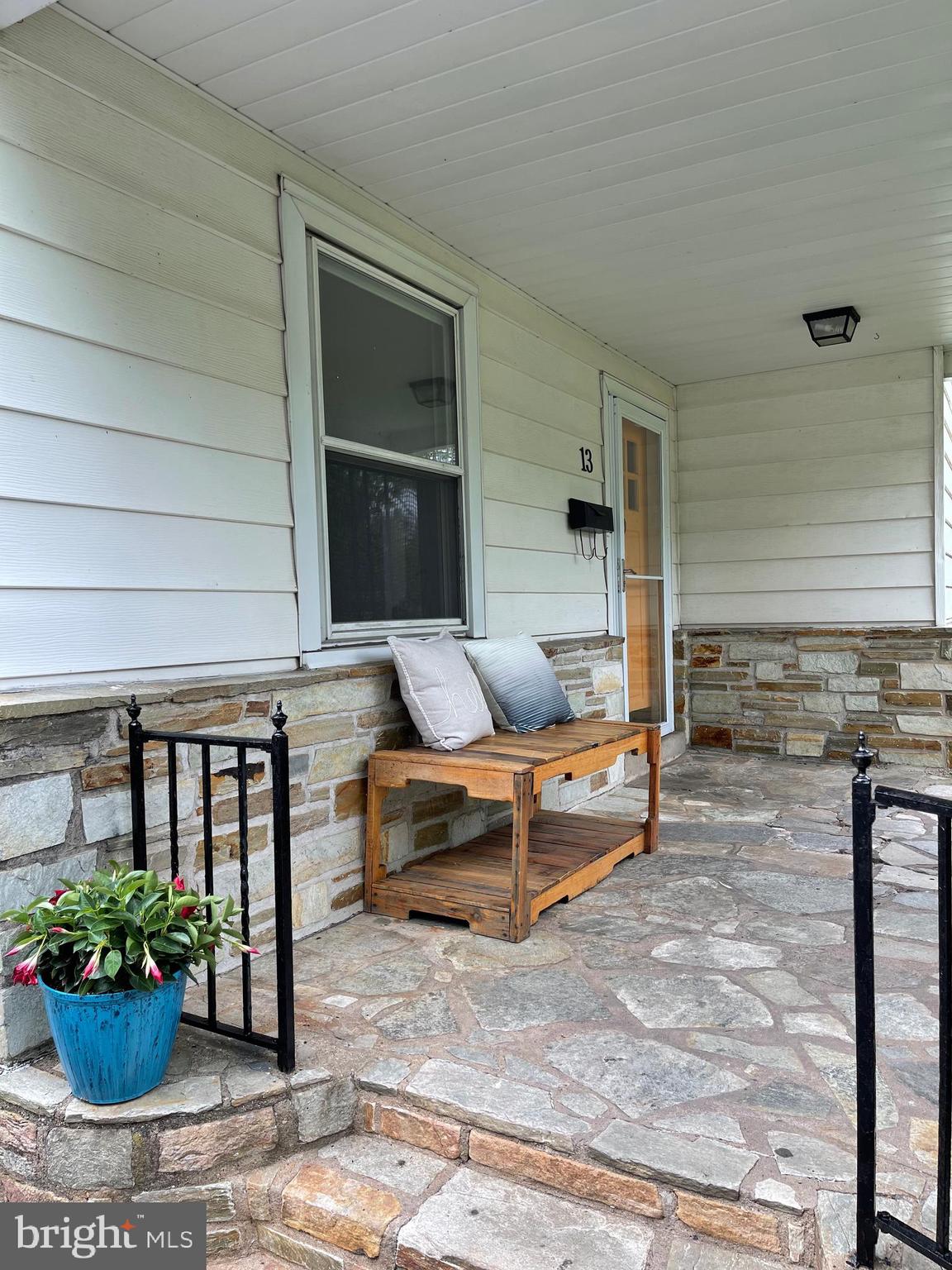 13 Edward Road Hatboro, PA 19040 - Photo 3 of 12