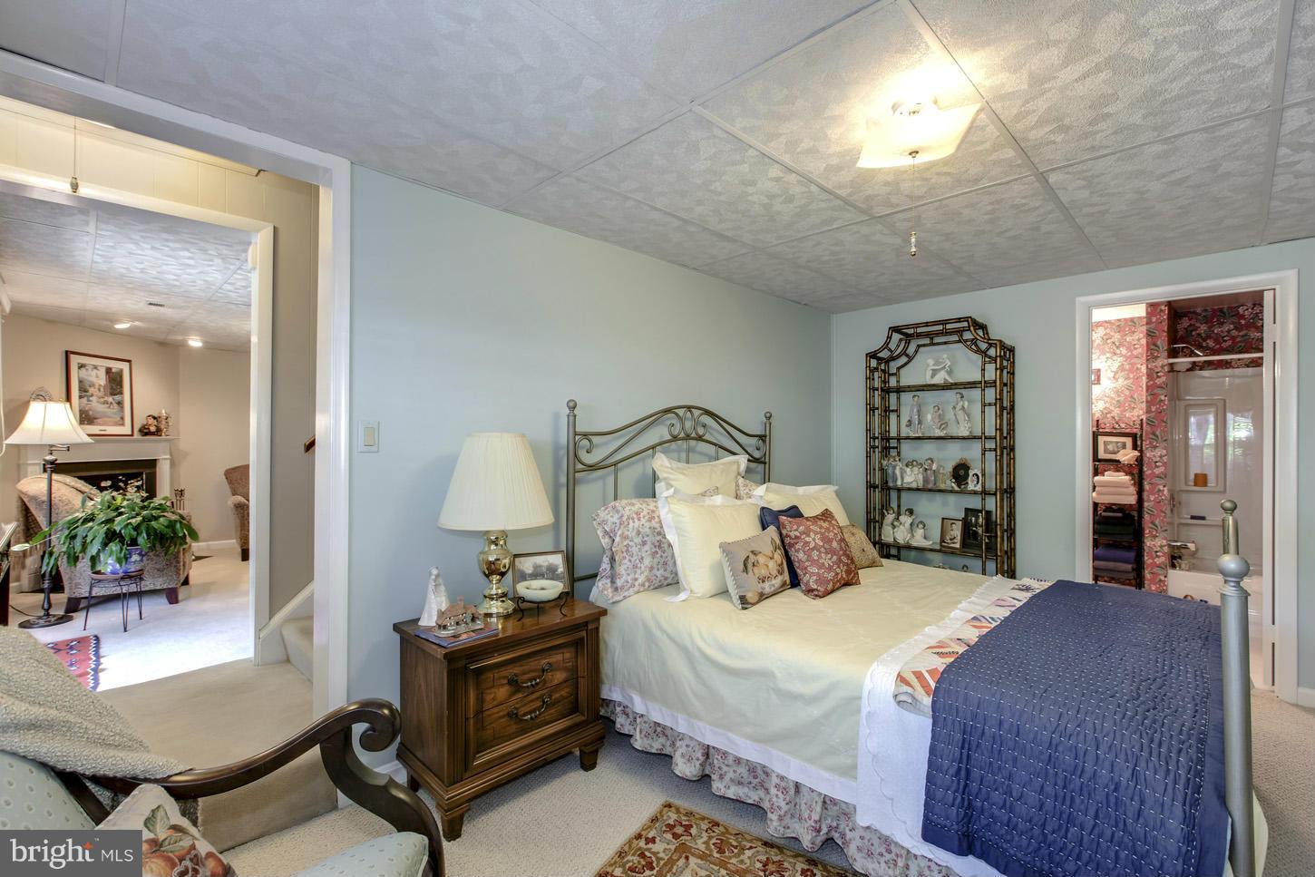8176 Cliffview Avenue Springfield, VA 22153 - Photo 16 of 27 Bedroom