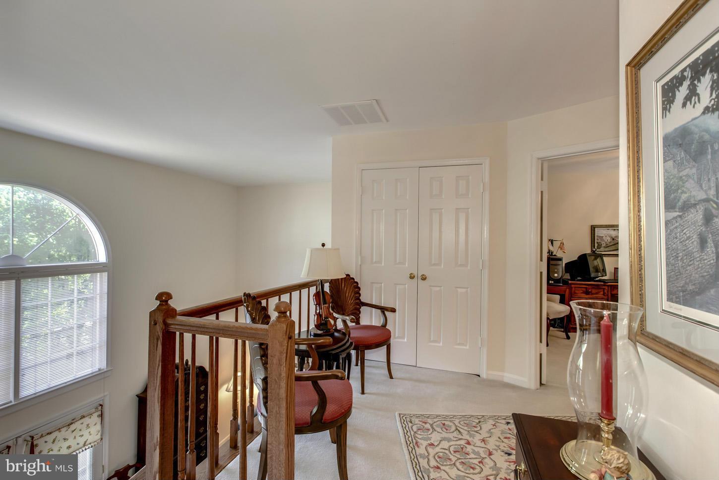 8176 Cliffview Avenue Springfield, VA 22153 - Photo 19 of 27 Interior (General)
