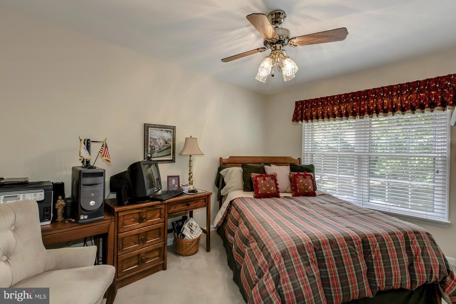 8176 Cliffview Avenue Springfield, VA 22153 - Photo 20 of 27 Bedroom
