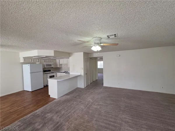 $1,175 | 1104 Pinto Rock Lane, Unit 201, Las Vegas, NV 89128