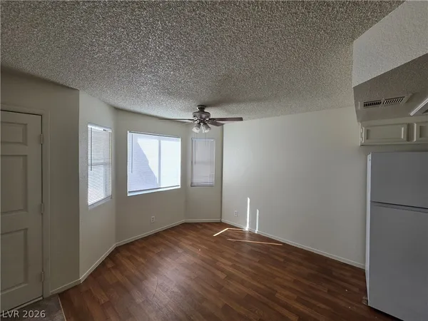 $1,175 | 1104 Pinto Rock Lane, Unit 201, Las Vegas, NV 89128