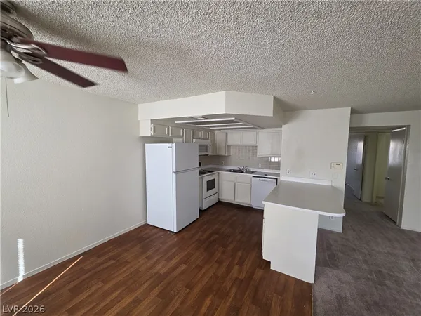 $1,175 | 1104 Pinto Rock Lane, Unit 201, Las Vegas, NV 89128