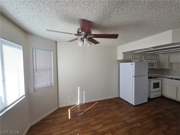 $1,175 | 1104 Pinto Rock Lane, Unit 201, Las Vegas, NV 89128
