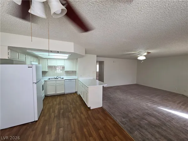 $1,175 | 1104 Pinto Rock Lane, Unit 201, Las Vegas, NV 89128