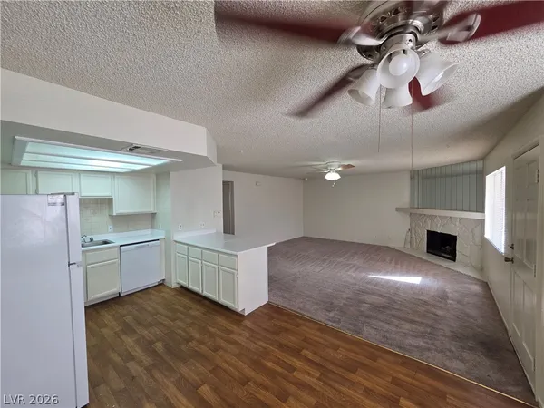 $1,175 | 1104 Pinto Rock Lane, Unit 201, Las Vegas, NV 89128