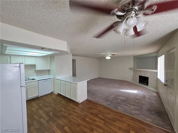 $1,175 | 1104 Pinto Rock Lane, Unit 201, Las Vegas, NV 89128