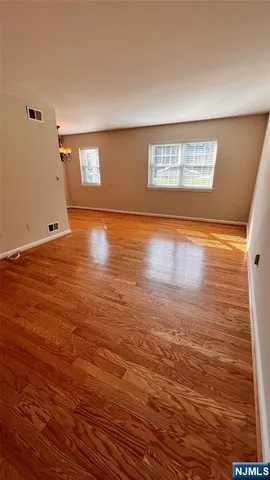 $2,850 | 346 Maple Avenue, Unit 2, Oradell, NJ 07649