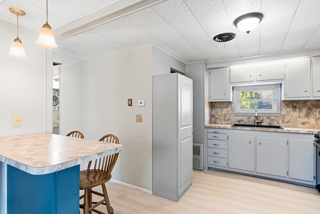 520 South Main Street Orange, MA 01364 - Photo 8 of 35