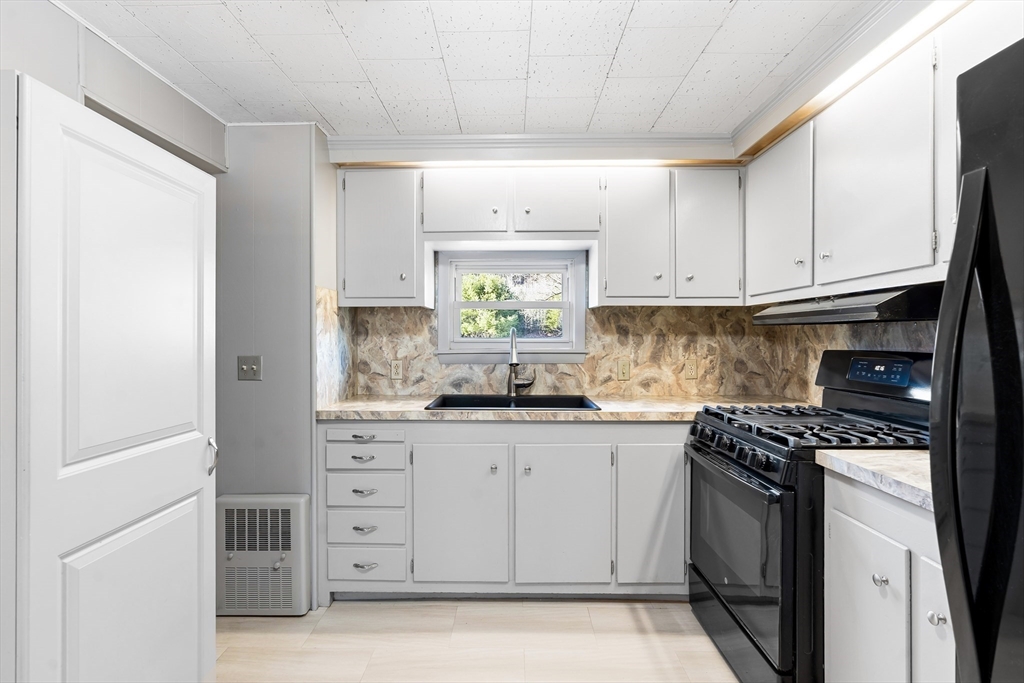 520 South Main Street Orange, MA 01364 - Photo 10 of 35