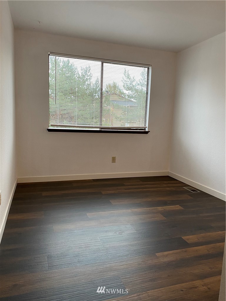 303 Southwest 112th Street, Unit D412 Seattle, WA 98146 - Photo 2 of 15