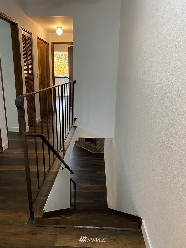 303 Southwest 112th Street, Unit D412 Seattle, WA 98146 - Photo 3 of 15