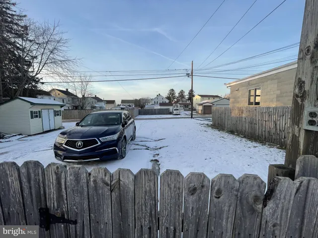 a view of a porch with furniture