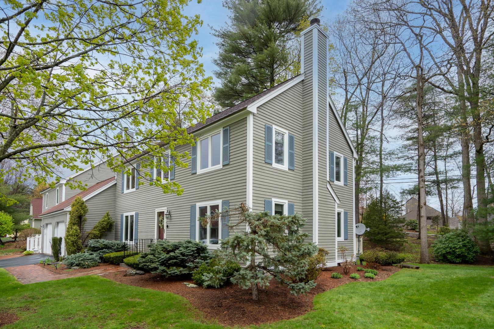 11 Quaker Road, Unit 81 Nashua, NH 03063 - Photo 2 of 31