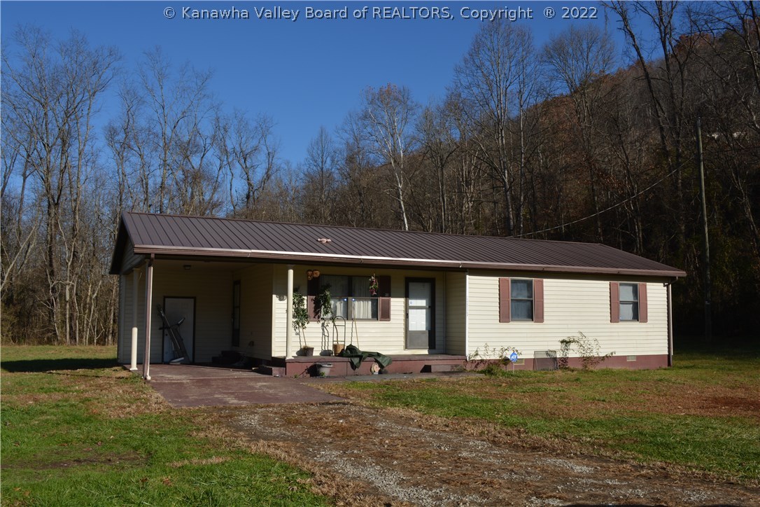 158 Scites Ridge Midkiff, WV 25540 - Photo 3 of 13 Gallery Image 3