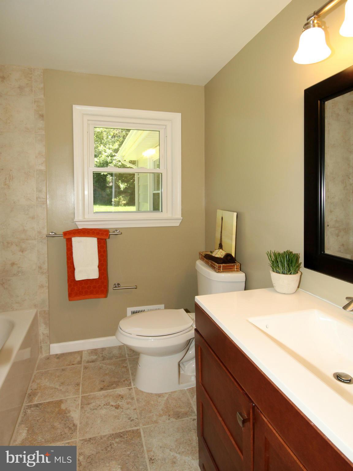 6422 Overhill Road Falls Church, VA 22042 - Photo 16 of 30 Bath