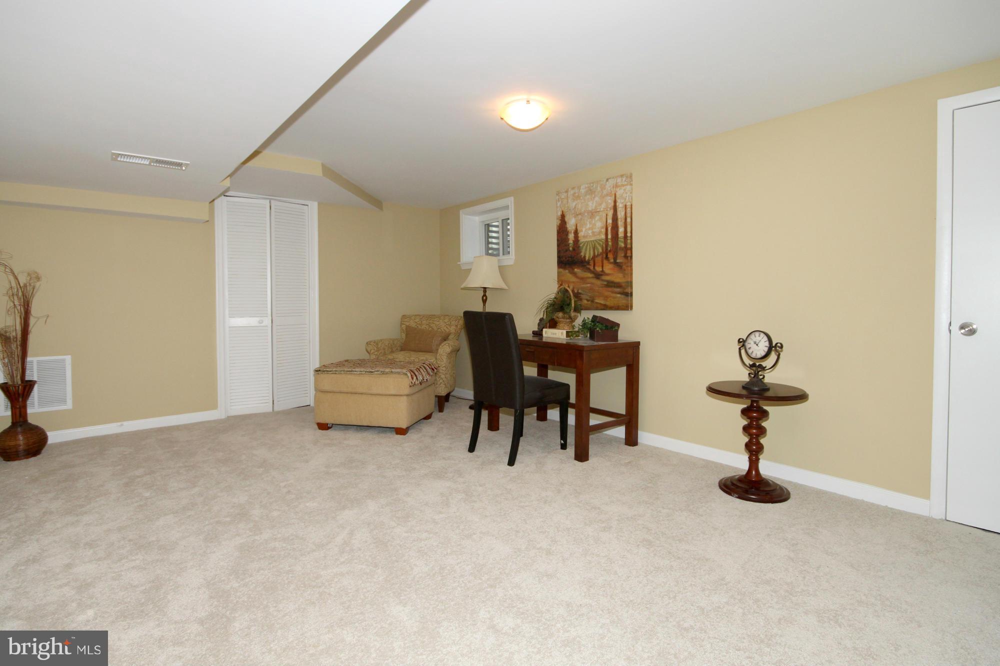 6422 Overhill Road Falls Church, VA 22042 - Photo 25 of 30 Family Room