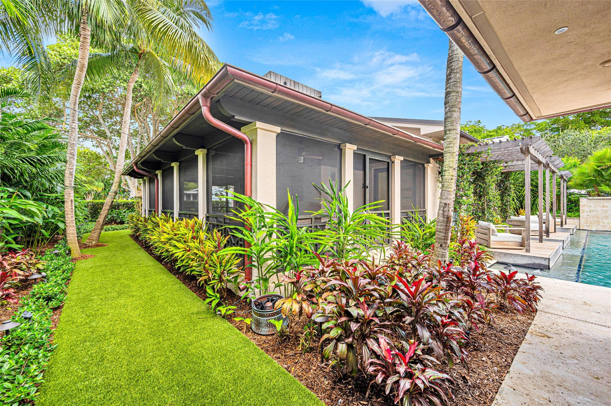 431 North Victoria Park Road Fort Lauderdale, FL 33301 - Photo 38 of 66 Screened porch room