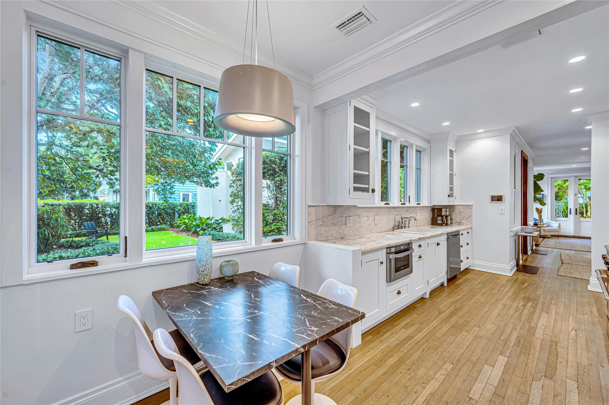 431 North Victoria Park Road Fort Lauderdale, FL 33301 - Photo 8 of 66 Breakfast area