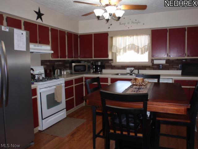 1104 Novak Road Grafton, OH 44044 - Photo 4 of 17 Gallery Image 4