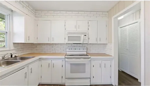 $215,000 | 311 East Hatten Street, Drexel, MO 64742