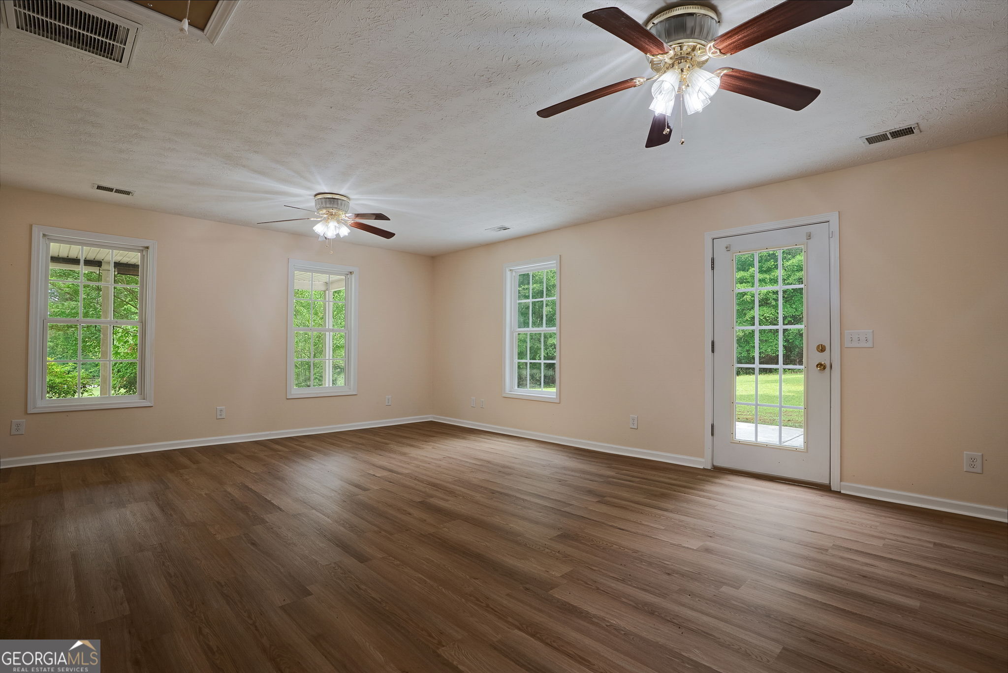 142 Mountain View Road Lavonia, GA 30553 - Photo 6 of 41