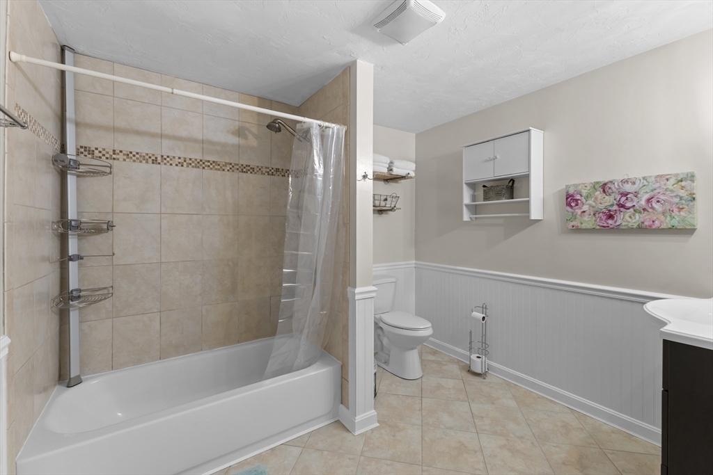 31 Mixter Road Holden, MA 01520 - Photo 12 of 27
