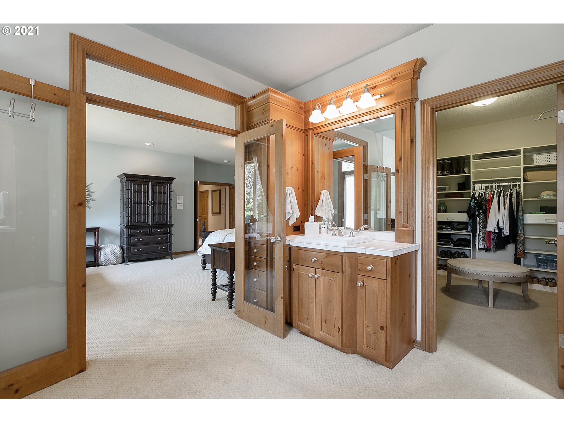 14088 Goodall Road Lake Oswego, OR 97034 - Photo 12 of 30 Gallery Image 12