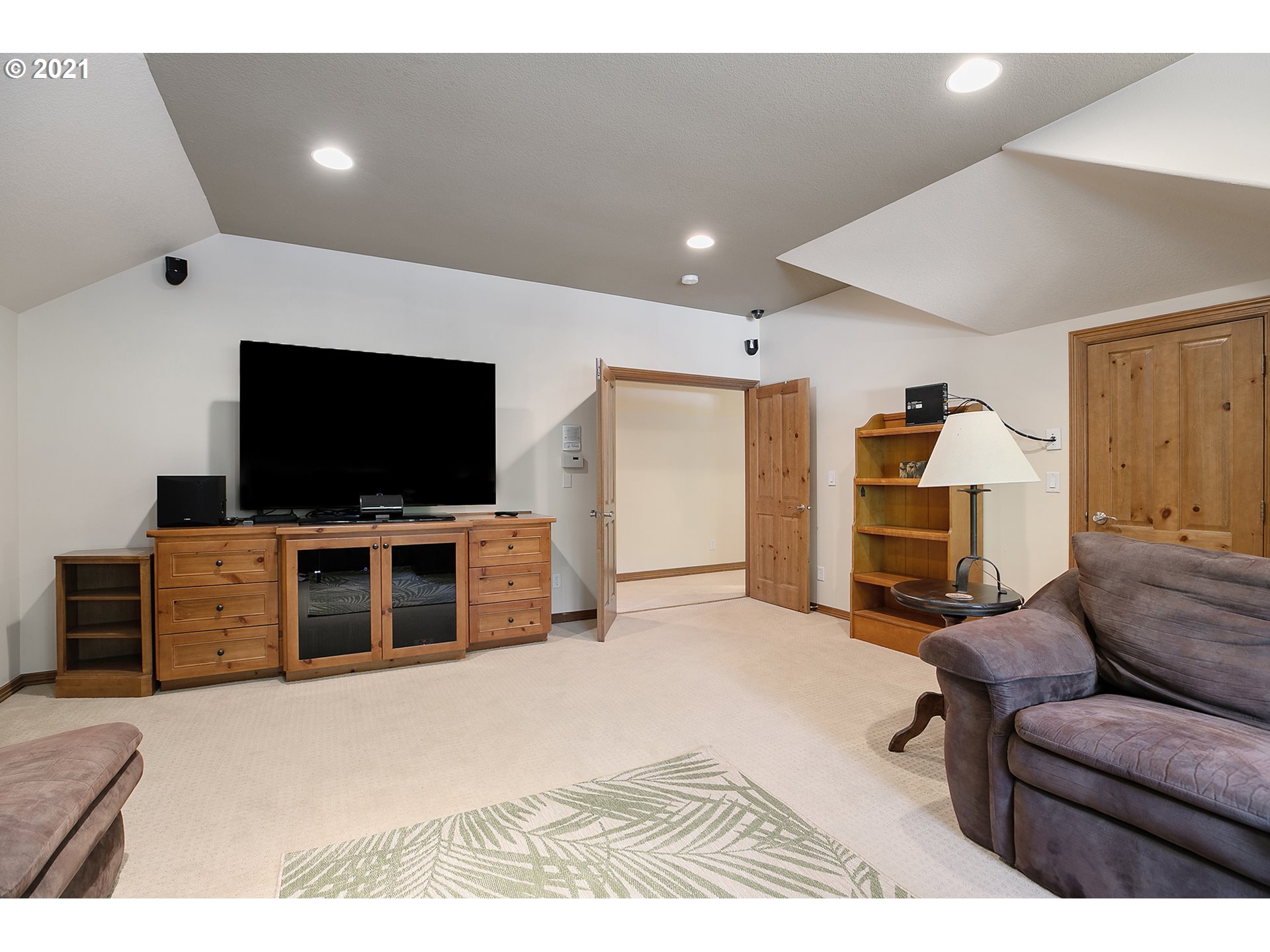 14088 Goodall Road Lake Oswego, OR 97034 - Photo 13 of 30 Gallery Image 13