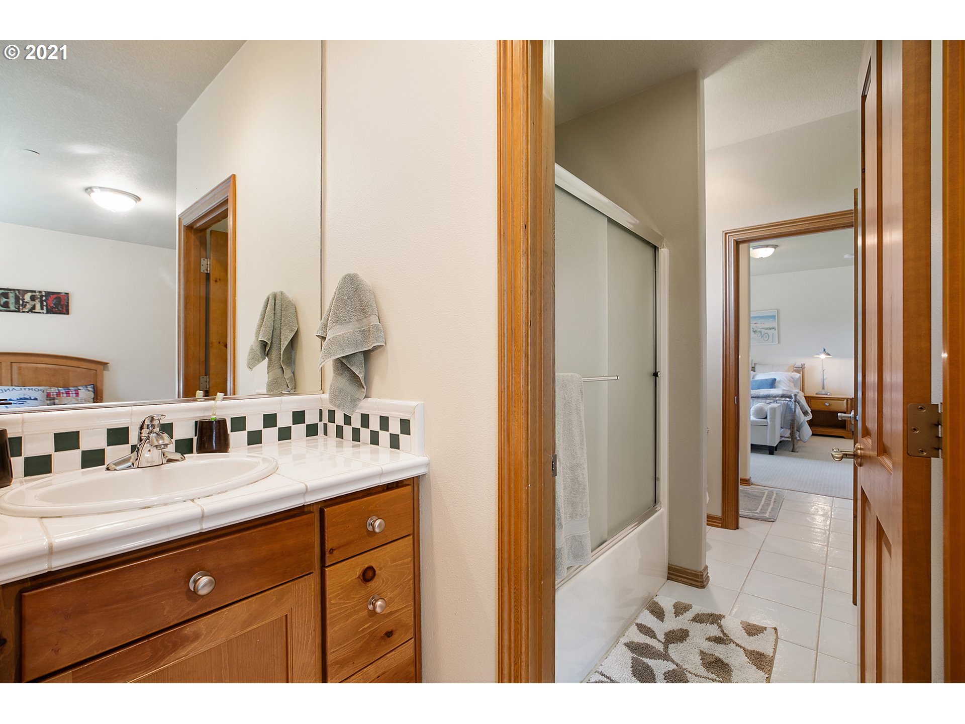 14088 Goodall Road Lake Oswego, OR 97034 - Photo 16 of 30 Gallery Image 16