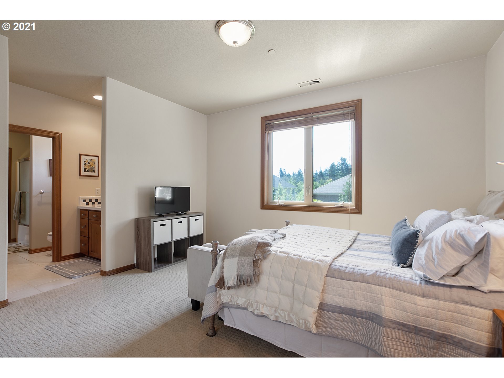 14088 Goodall Road Lake Oswego, OR 97034 - Photo 17 of 30 Gallery Image 17