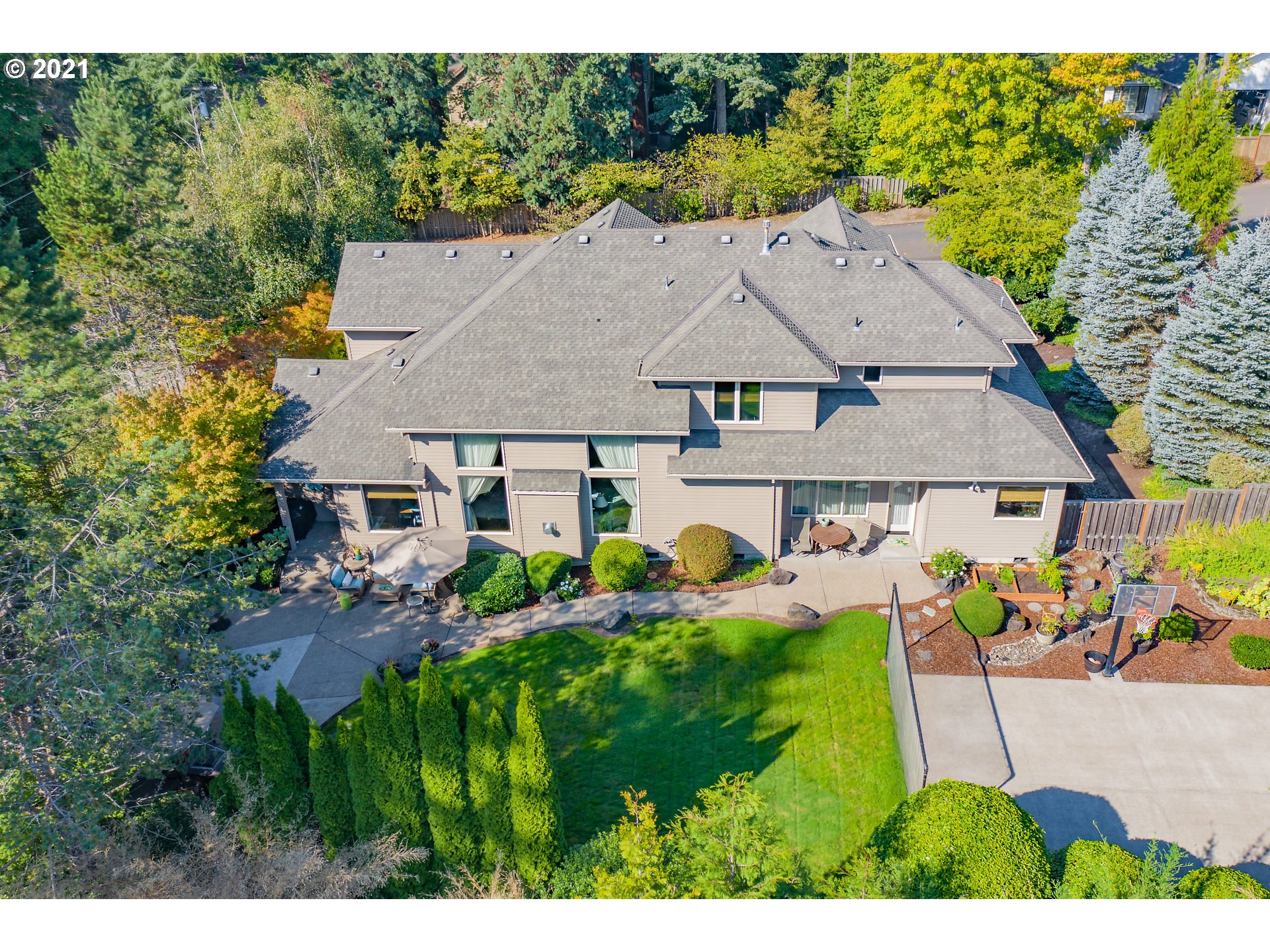 14088 Goodall Road Lake Oswego, OR 97034 - Photo 29 of 30 Gallery Image 29