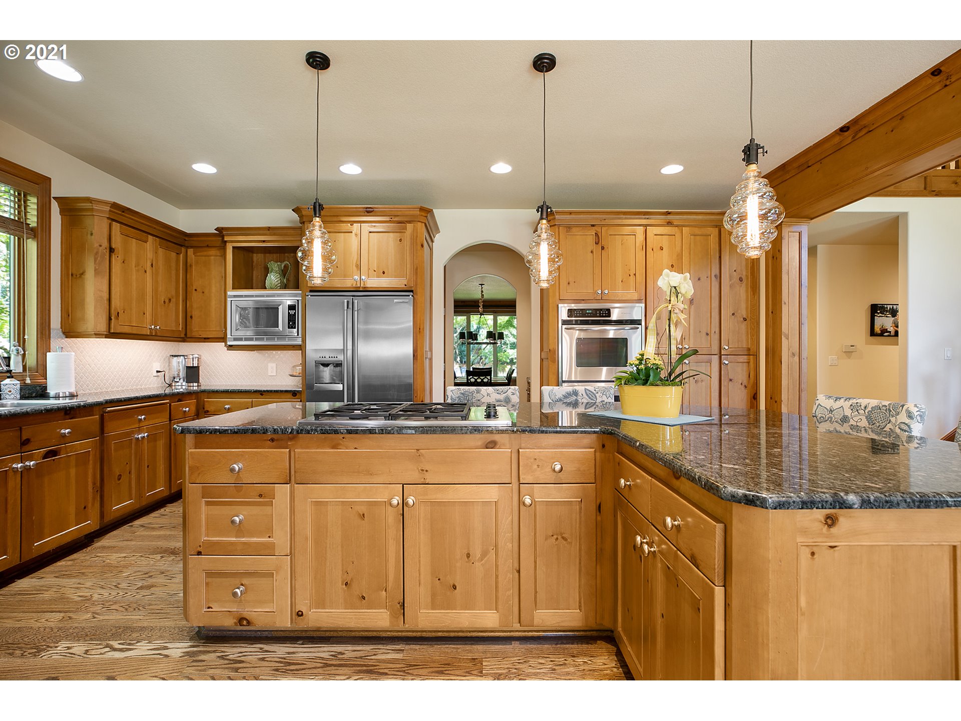 14088 Goodall Road Lake Oswego, OR 97034 - Photo 6 of 30 Gallery Image 6