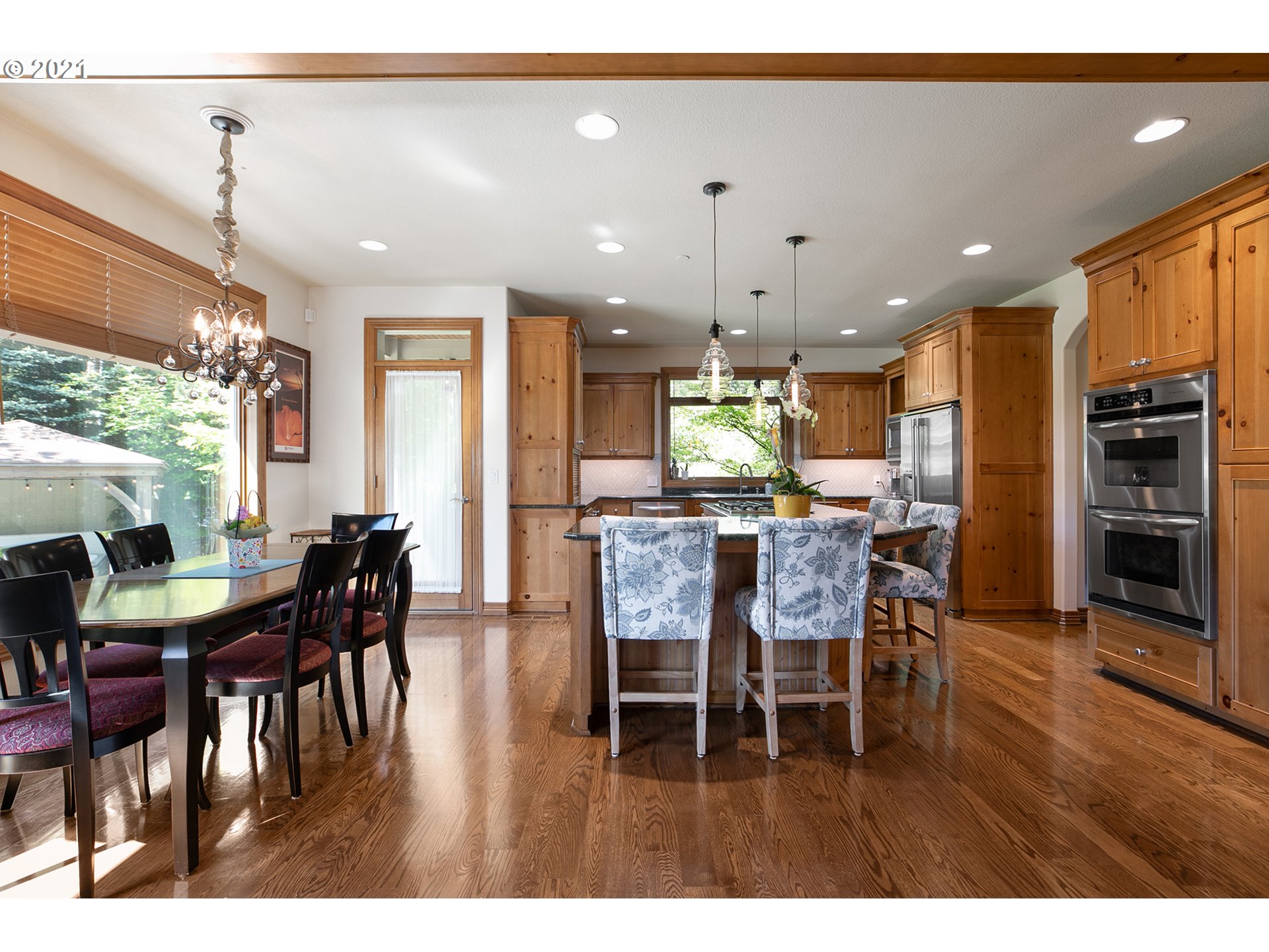 14088 Goodall Road Lake Oswego, OR 97034 - Photo 7 of 30 Gallery Image 7