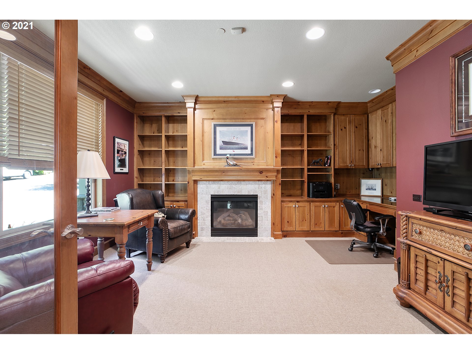 14088 Goodall Road Lake Oswego, OR 97034 - Photo 9 of 30 Gallery Image 9