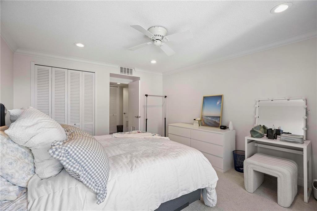 4545 Wornall Road, Unit 1200 Kansas City, MO 64111 - Photo 11 of 36