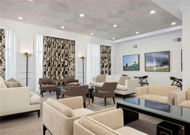 $214,500 | 4545 Wornall Road, Unit 1200, Kansas City, MO 64111