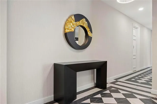 $214,500 | 4545 Wornall Road, Unit 1200, Kansas City, MO 64111