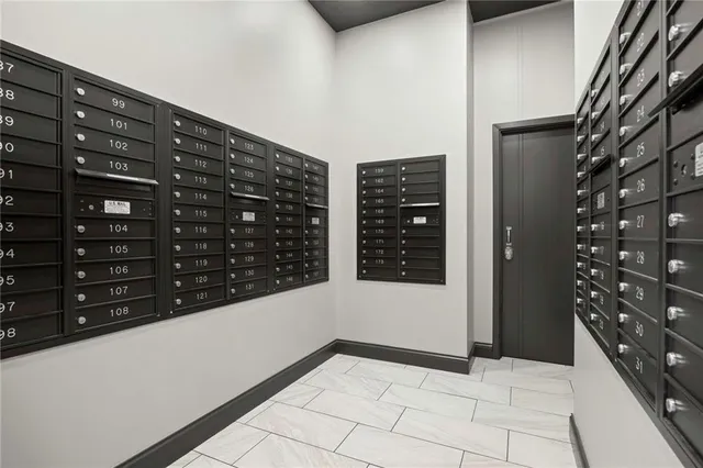 $214,500 | 4545 Wornall Road, Unit 1200, Kansas City, MO 64111